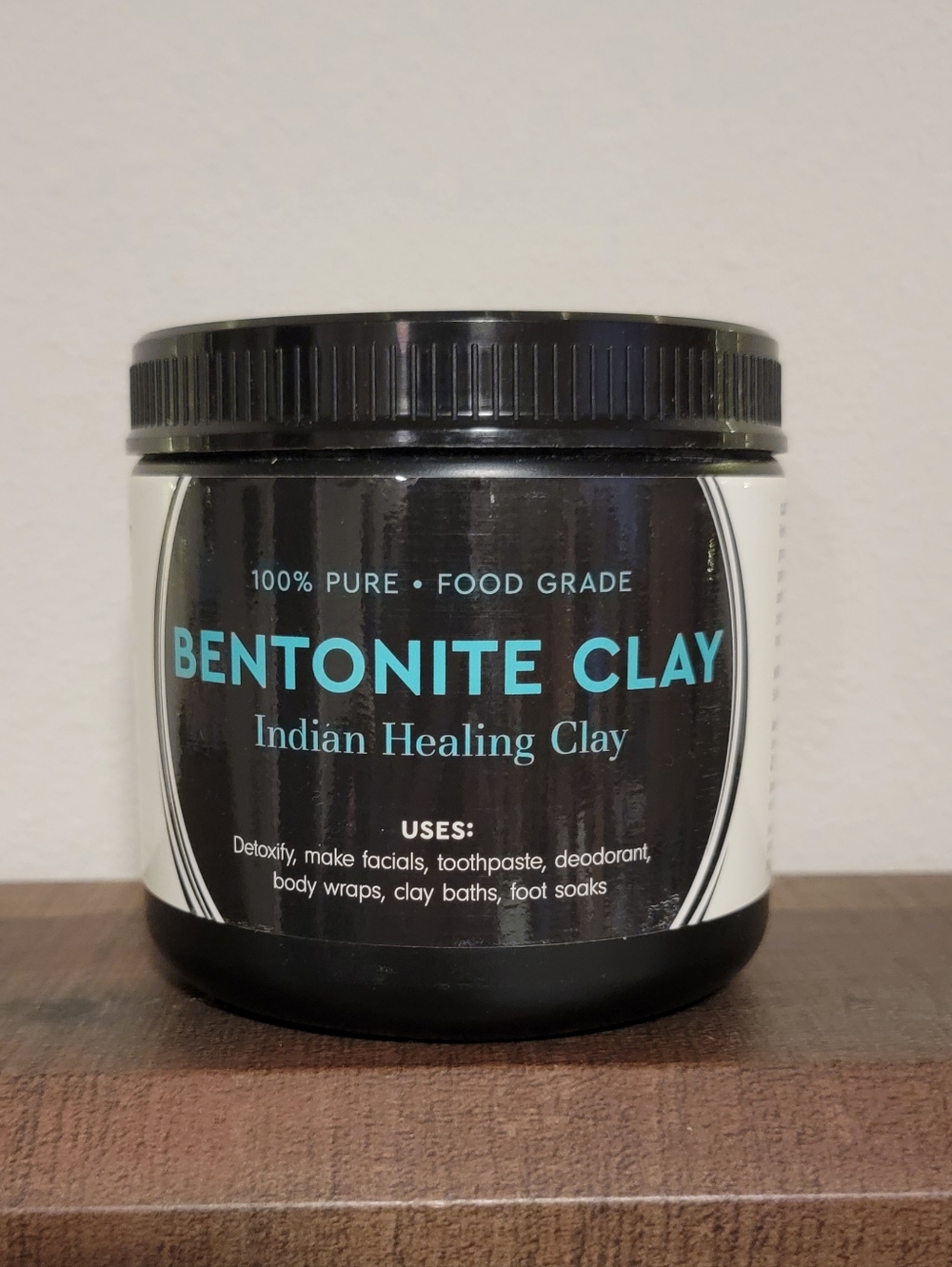Bentonite clay